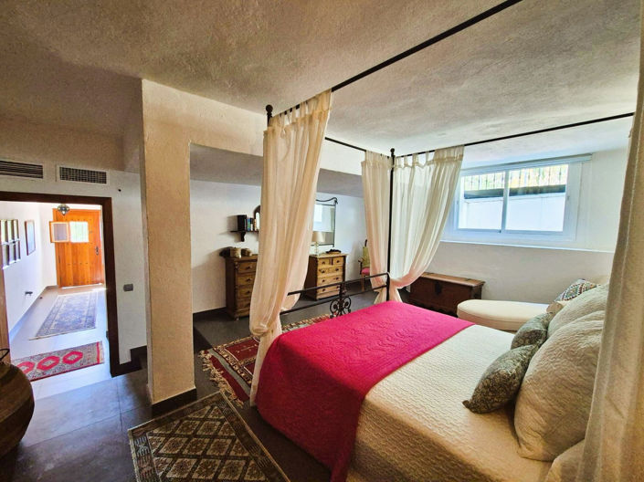 Image No.31-5 Bed Villa for sale