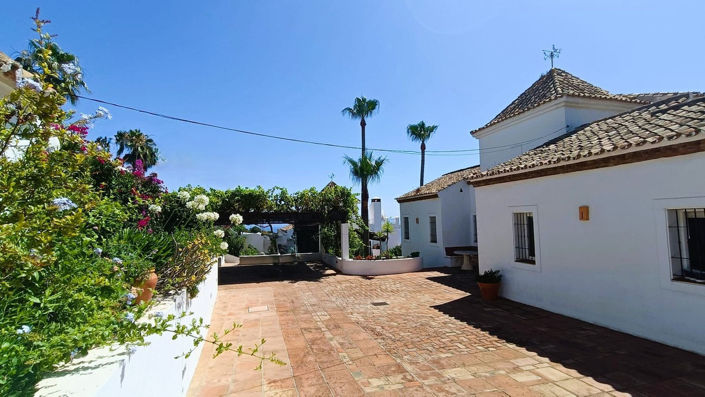 Image No.39-5 Bed Villa for sale