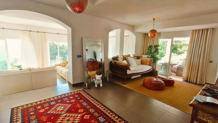 Image No.5-5 Bed Villa for sale