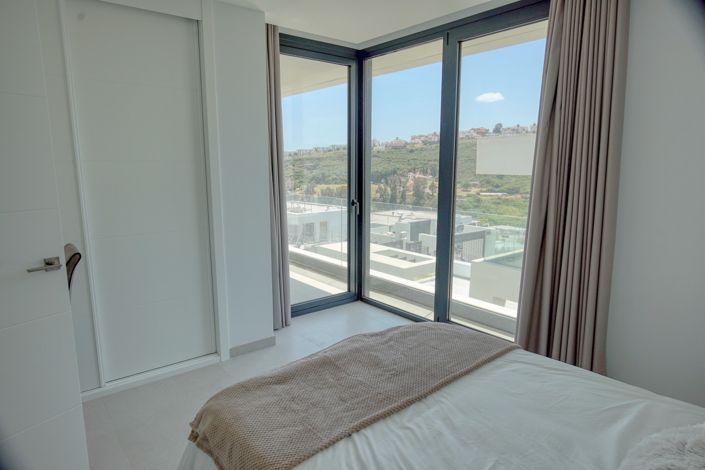 Image No.10-4 Bed Villa for sale