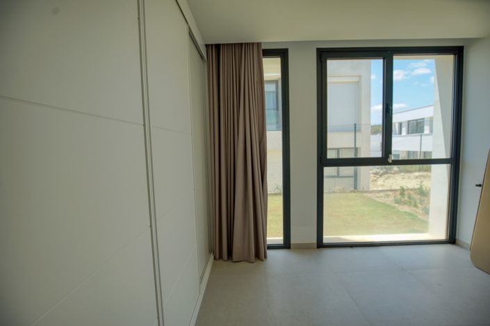 Image No.12-4 Bed Villa for sale