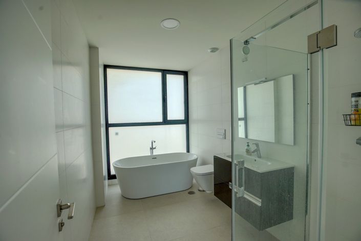 Image No.15-4 Bed Villa for sale