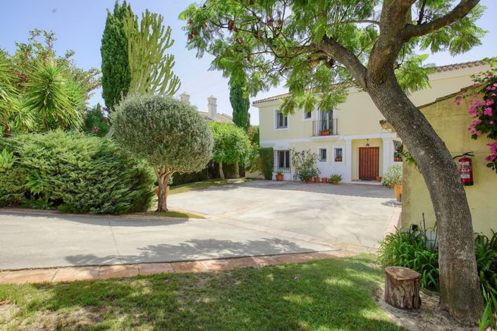 Image No.1-4 Bed Villa for sale