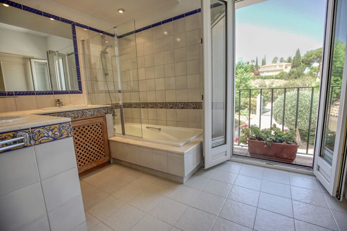 Image No.34-4 Bed Villa for sale