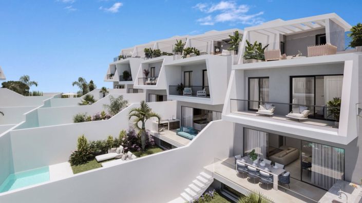 Image No.1-Villa de 3 chambres à vendre à Estepona