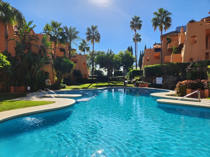 Image No.1-Appartement de 2 chambres à vendre à Estepona