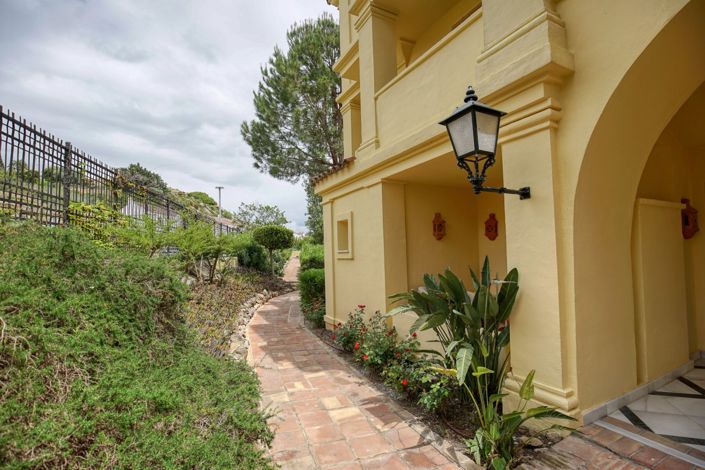 Image No.12-3 Bed Apartment for sale