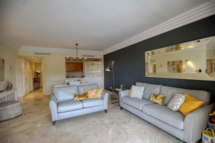 Image No.17-3 Bed Apartment for sale