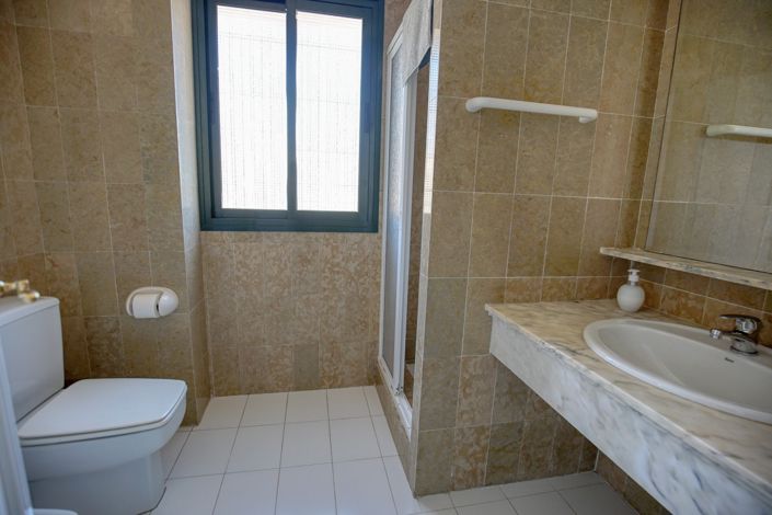 Image No.14-4 Bed Townhouse for sale