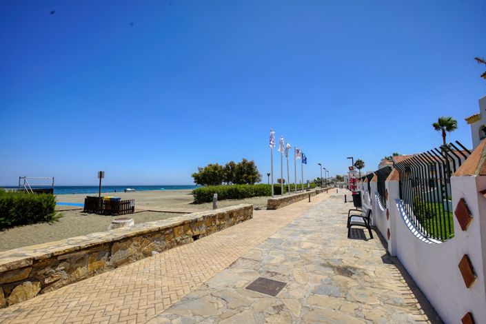 Image No.2-4 Bed Townhouse for sale