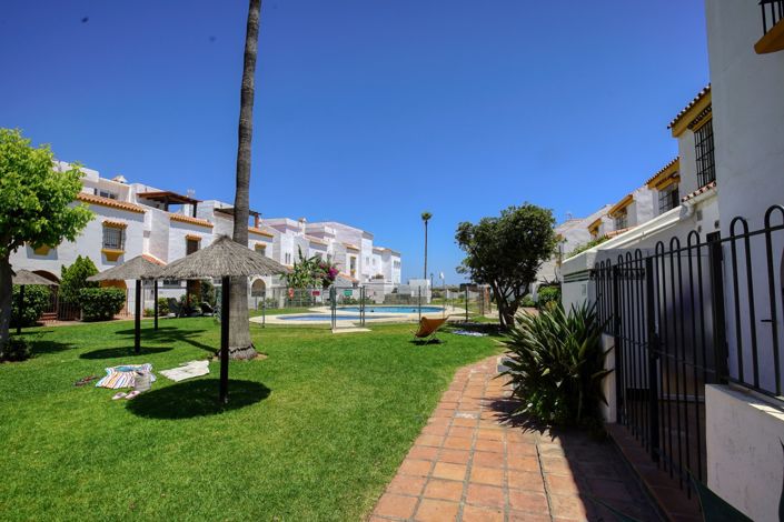 Image No.25-4 Bed Townhouse for sale