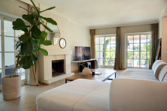 Image No.17-4 Bed Villa for sale