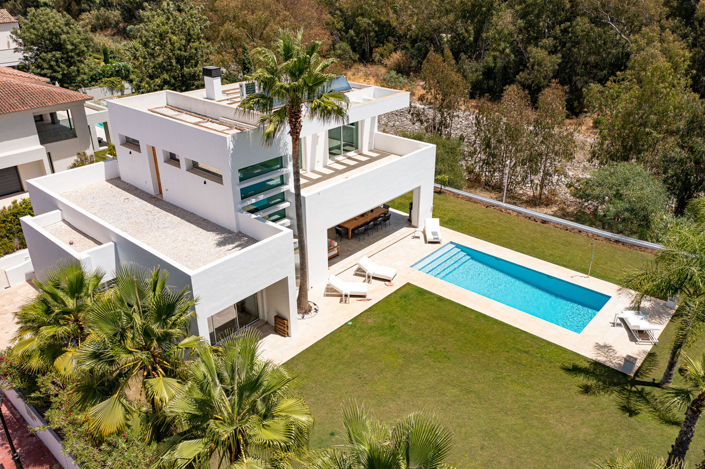 Image No.1-Villa de 4 chambres à vendre à Estepona