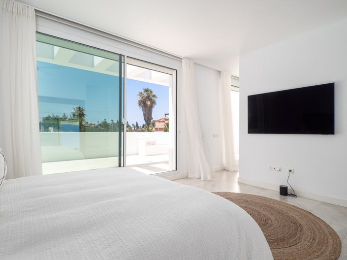 Image No.28-4 Bed Villa for sale