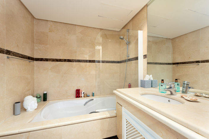 Image No.12-3 Bed Apartment for sale