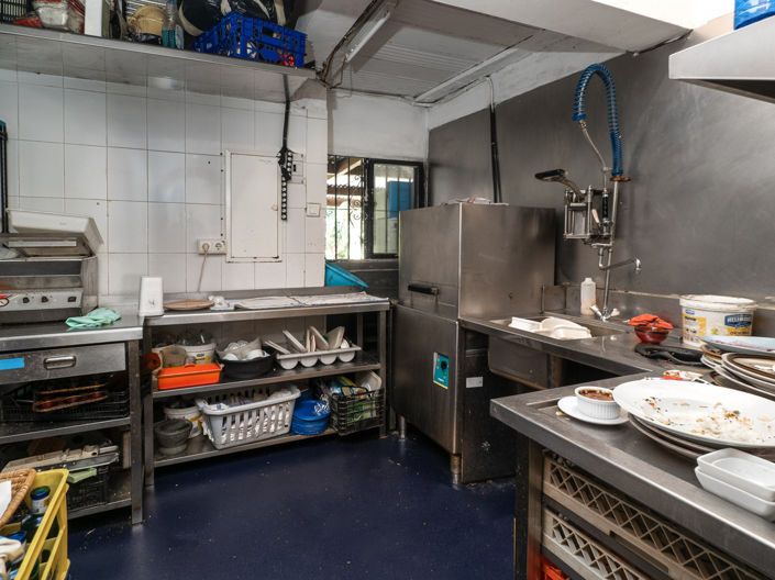 Image No.18-3 Bed Restaurant for sale