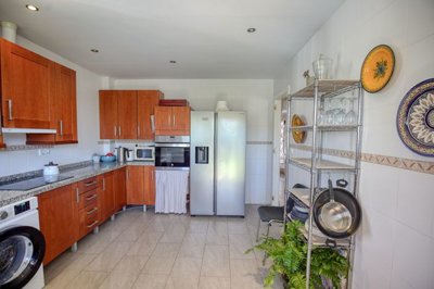 bokadp1577261071300v001e7