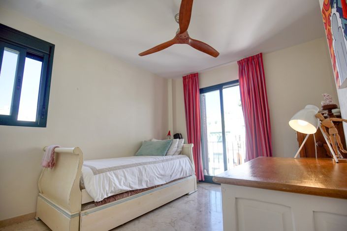 Image No.18-3 Bed Villa for sale