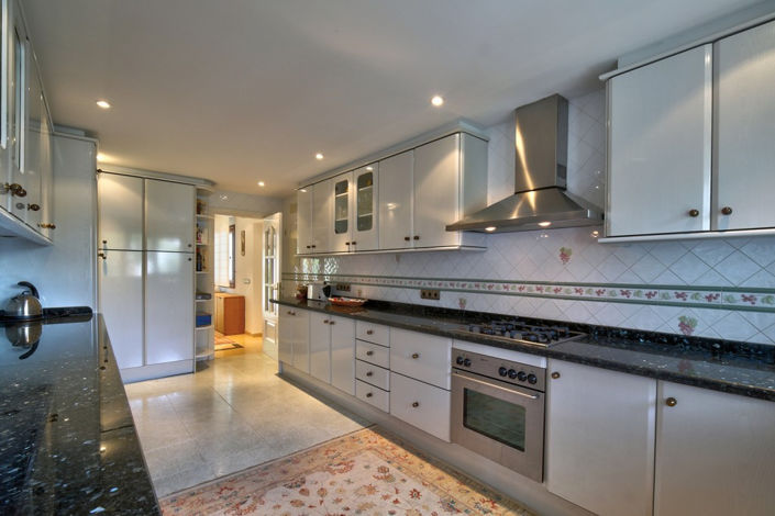 Image No.17-5 Bed Villa for sale