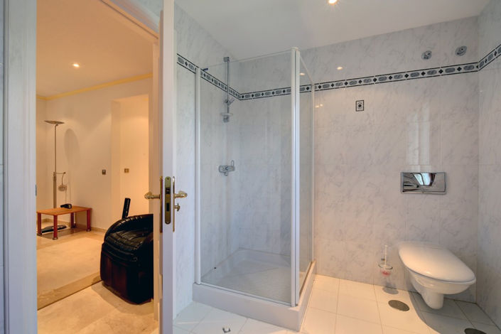 Image No.26-5 Bed Villa for sale