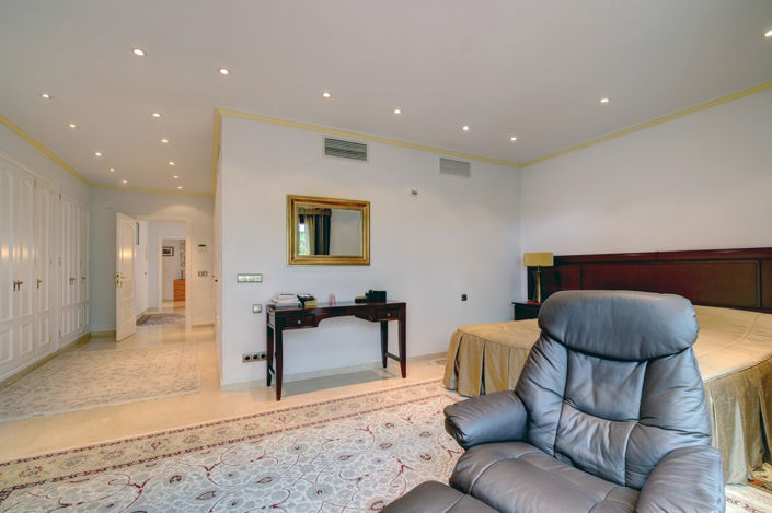 Image No.29-5 Bed Villa for sale