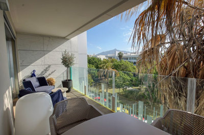 12-53013098fcab6c38b1379cd33298e050