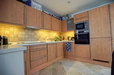 11-20939a0134ad724a8cb2a801094d15a4