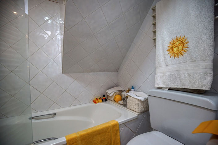 Image No.7-2 Bed Townhouse for sale