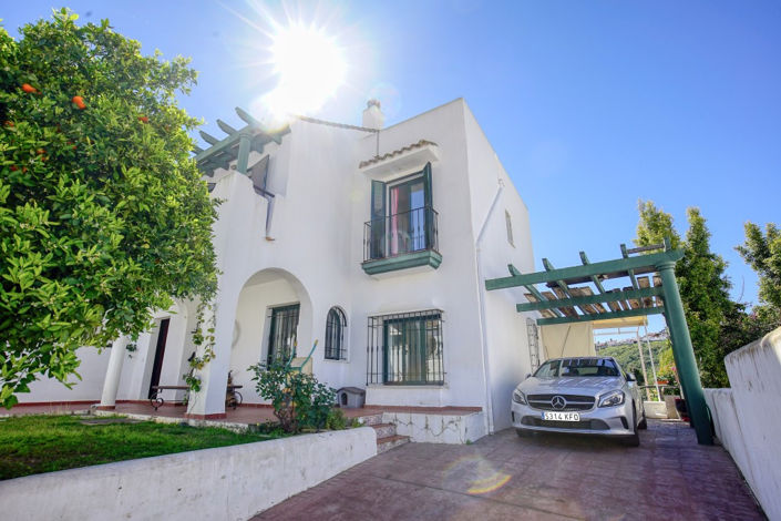 Image No.2-3 Bed Villa for sale