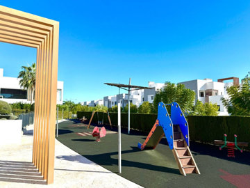 12-53013098fcab6c38b1379cd33298e050