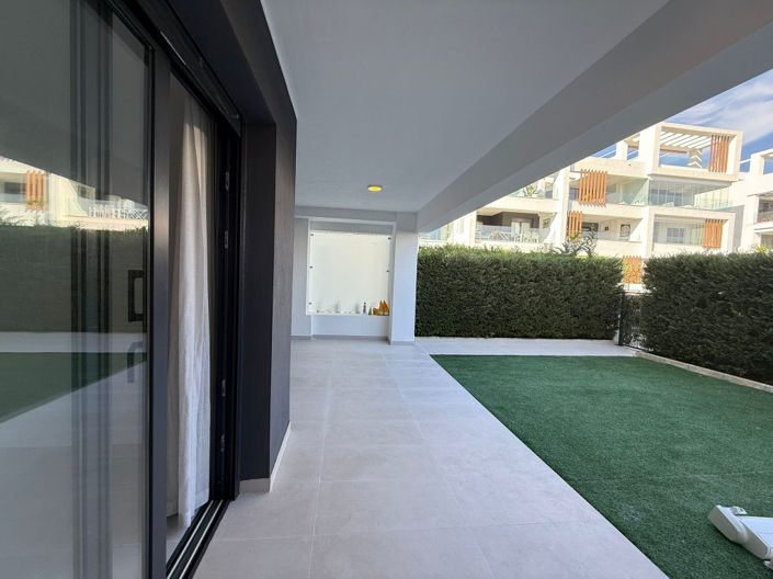 Image No.8-2 Bed Apartment for sale