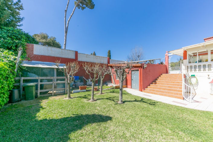 Image No.11-10 Bed Villa for sale