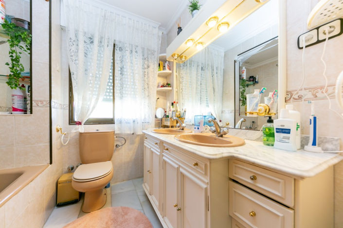 Image No.30-10 Bed Villa for sale