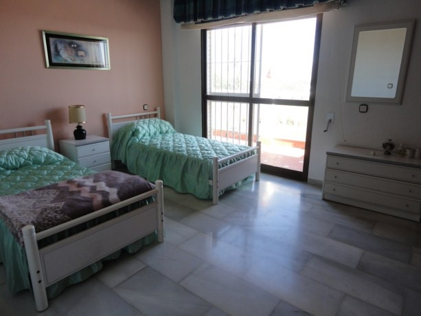 Image No.34-10 Bed Villa for sale
