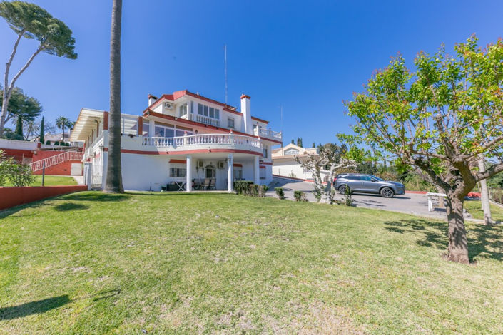 Image No.4-10 Bed Villa for sale