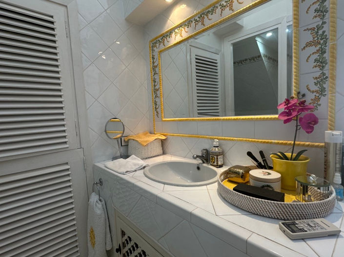 Image No.17-2 Bed Townhouse for sale