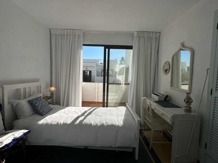 Image No.8-2 Bed Townhouse for sale