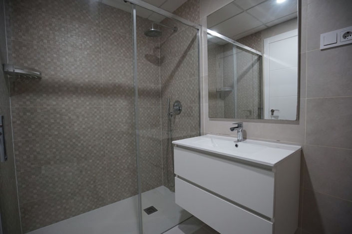 Image No.10-2 Bed Apartment for sale