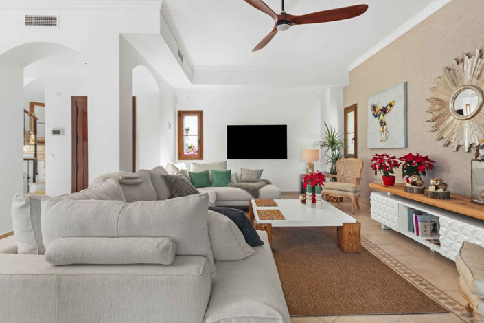 Image No.3-4 Bed Villa for sale