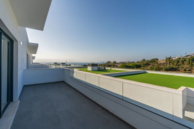 10-bb915d1cb19341576dcdc994b81ab9c5