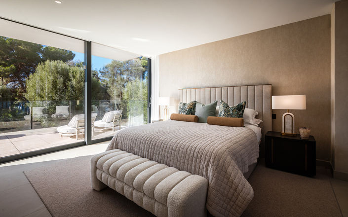 Image No.14-7 Bed Villa for sale