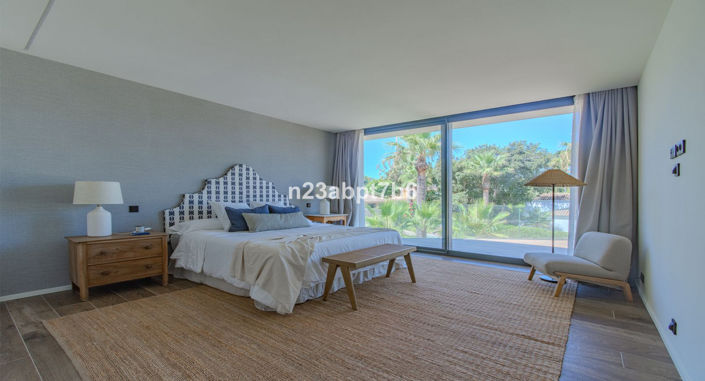 Image No.10-5 Bed Villa for sale