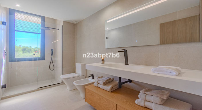 Image No.11-5 Bed Villa for sale