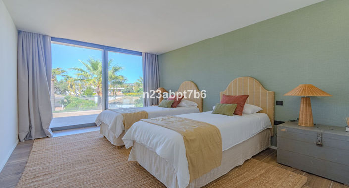 Image No.14-5 Bed Villa for sale