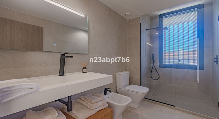 Image No.19-5 Bed Villa for sale