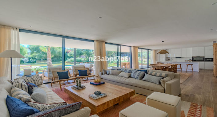 Image No.2-5 Bed Villa for sale