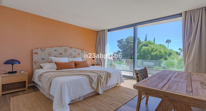 Image No.20-5 Bed Villa for sale