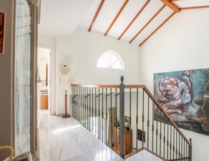 Image No.10-3 Bed Townhouse for sale