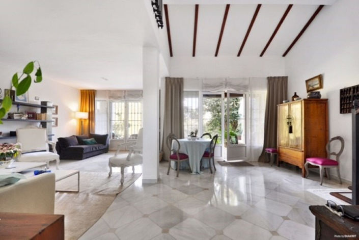 Image No.11-3 Bed Townhouse for sale