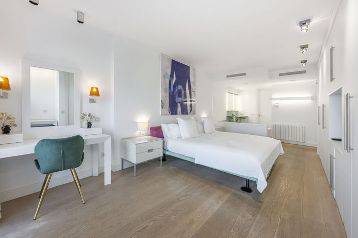 Image No.44-3 Bed Penthouse for sale